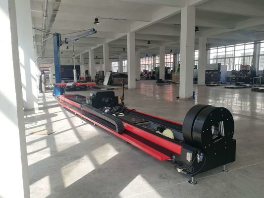 Máquina de corte de tubos a laser de fibra de resfriamento por água para alta precisão