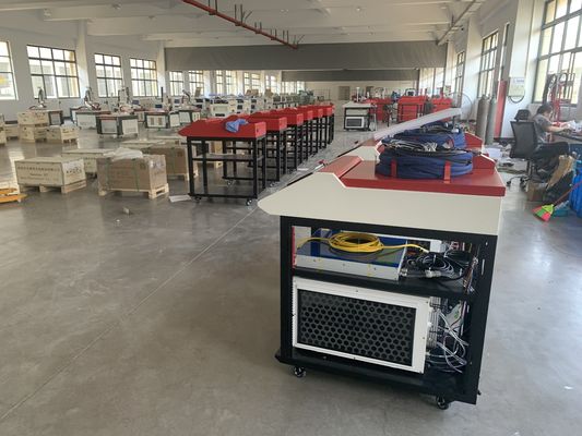 1000W 1500W 2000W 3000W Soldador portátil de laser de fibra com refrigeração por água RAYCUS