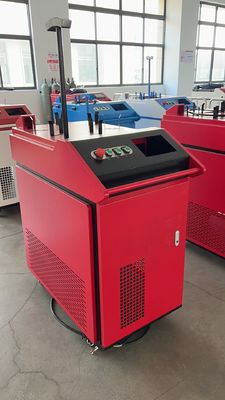 Soldadora a laser portátil refrigerada a água 1000W 1500W 2000W 3000W para cortar espessura 1-6mm