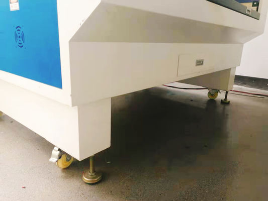 1000-26000mm/min Velocidade de corte Máquina de gravação a laser CO2 com superior e serviço