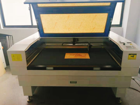 Máquina de gravação de corte a laser de CO2 40W 60W 80W 100W 150W 200W para corte de alta precisão